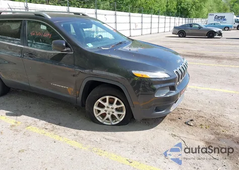 2014 Jeep Cherokee Latitude z USA, uszkodzony, nr VIN 1C4PJMCS3EW184984